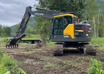 Toncar Digger in field side view